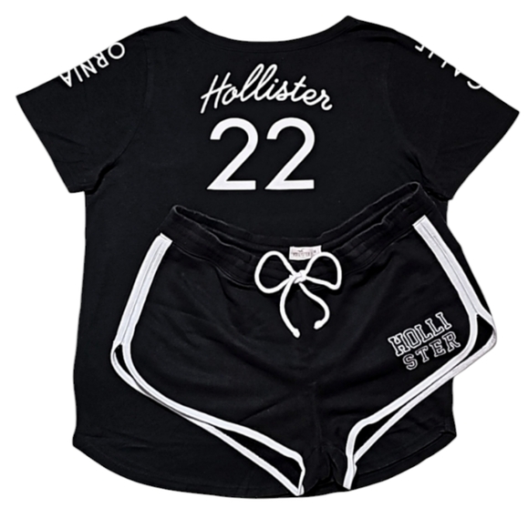 Hollister CA. 2Pc. Shortsleeve V-Neck Top & Mini Shorts. Women's Size: Med - Picture 1 of 11